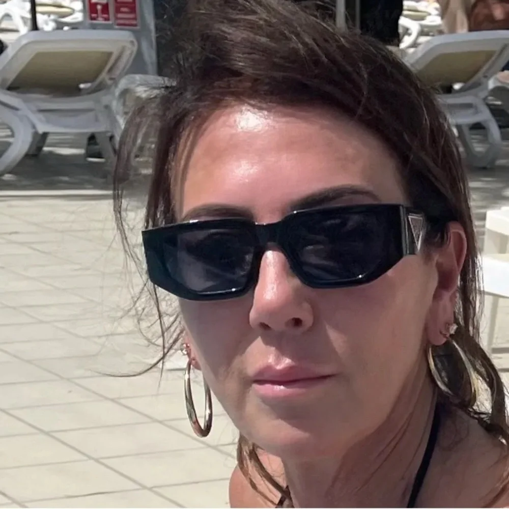 Black Geometric Sunglasses - Picture 11 of 12